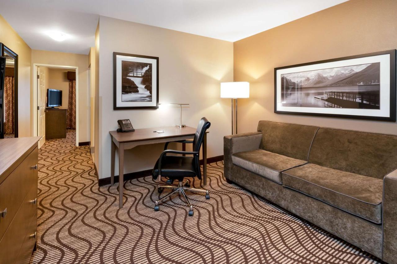 One-Bedroom Suite at Best Western Plus Kalispell/Glacier Park West Hotel & Suites