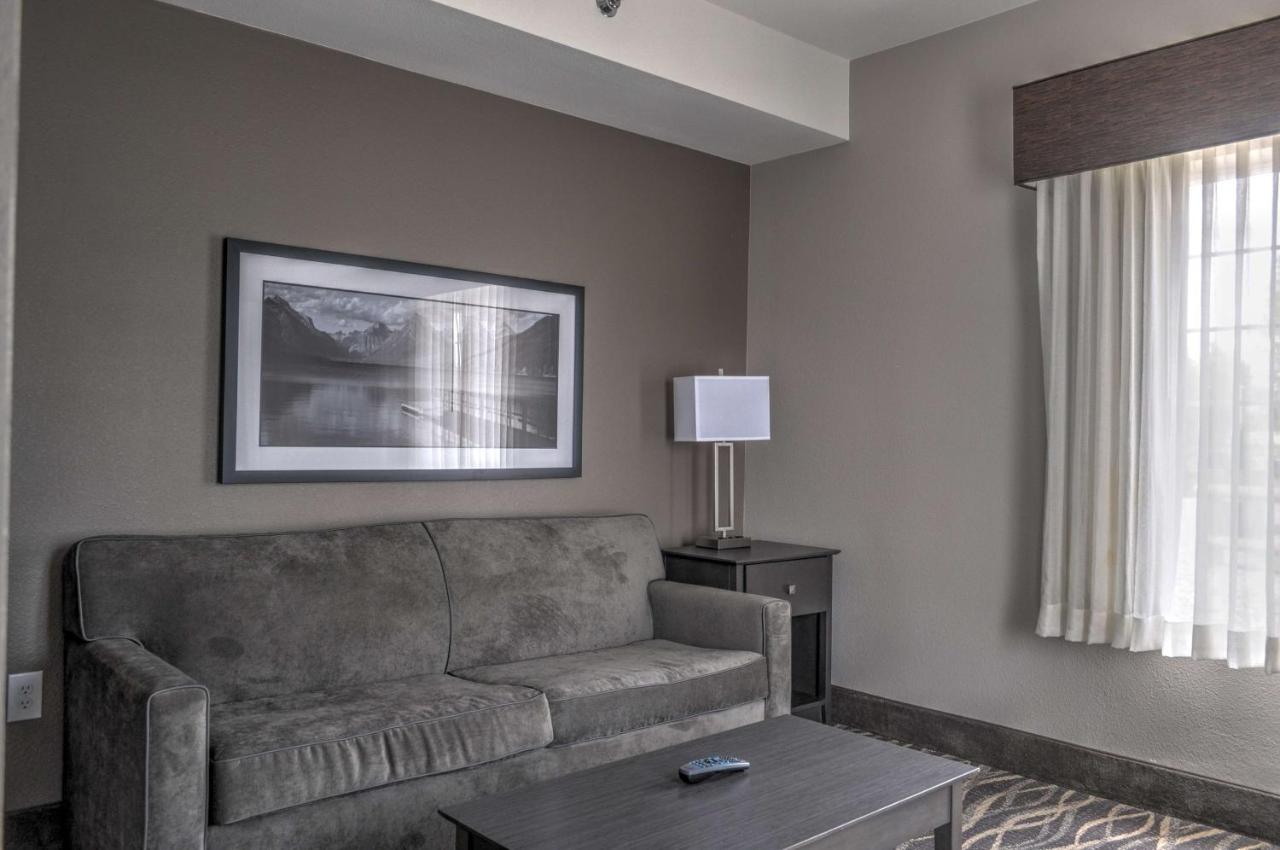 King Suite at Best Western Plus Kalispell/Glacier Park West Hotel & Suites