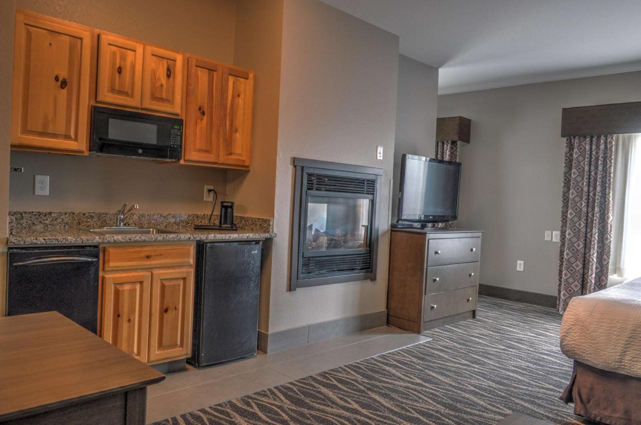 King Suite at Best Western Plus Kalispell/Glacier Park West Hotel & Suites