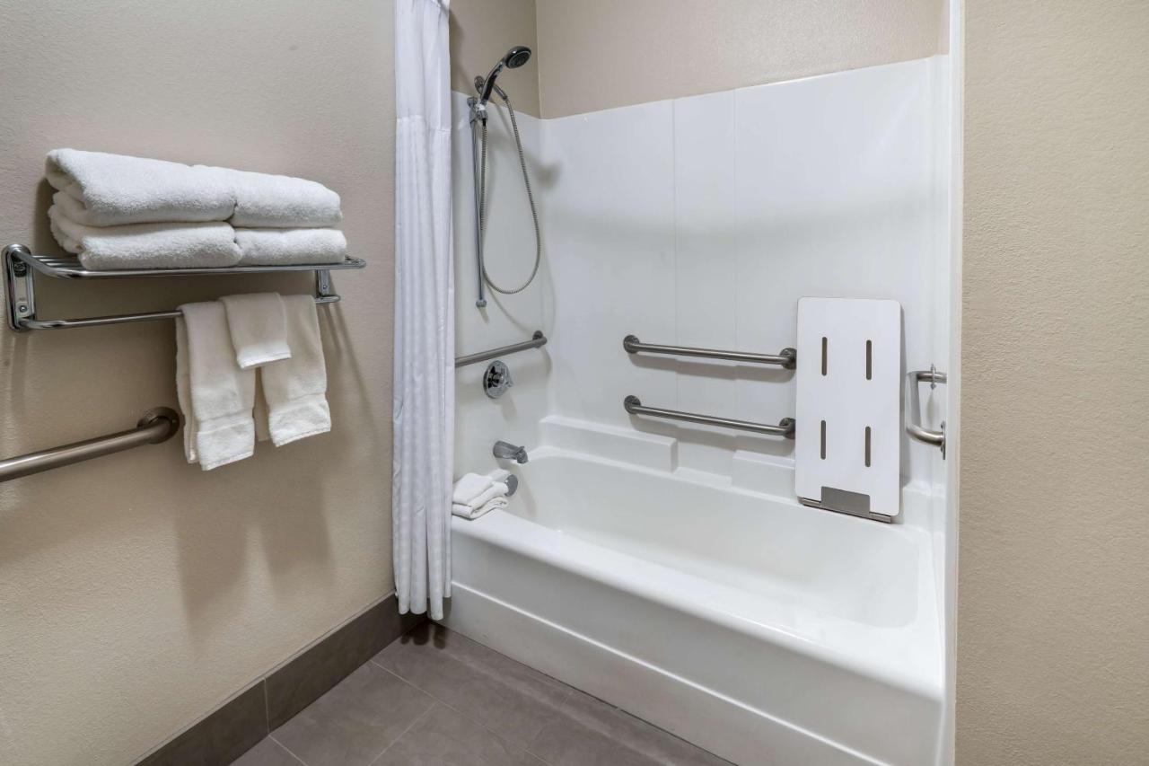 Single Room - Disability Access at Best Western Plus Kalispell/Glacier Park West Hotel & Suites