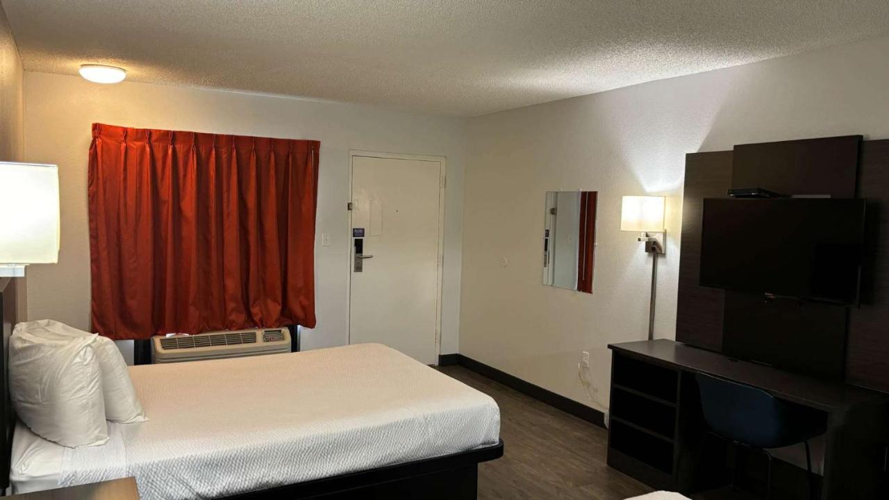  | Motel 6-Macclenny, FL