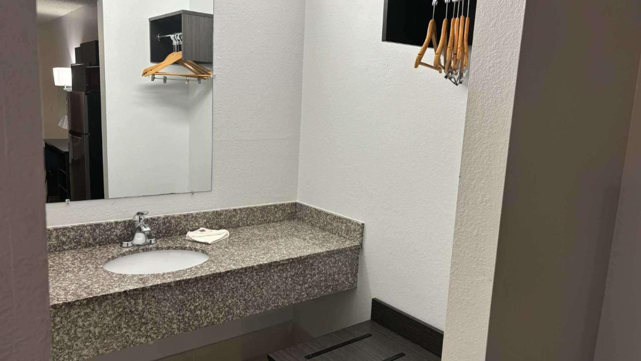  | Motel 6-Macclenny, FL