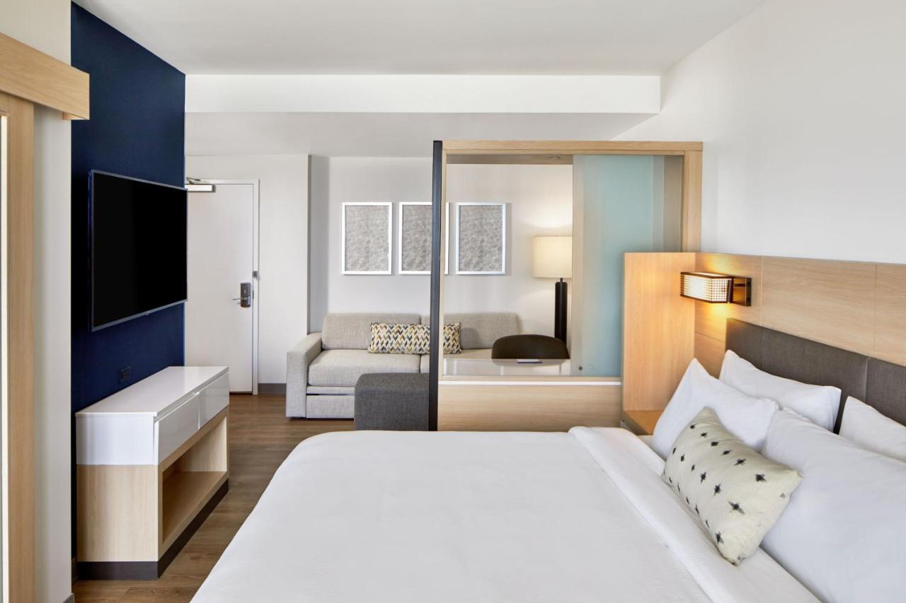 King Studio Suite with Trundle Bed and Partial Ocean View at Springhill Suites By Marriott Jacksonville Beach Oceanfront