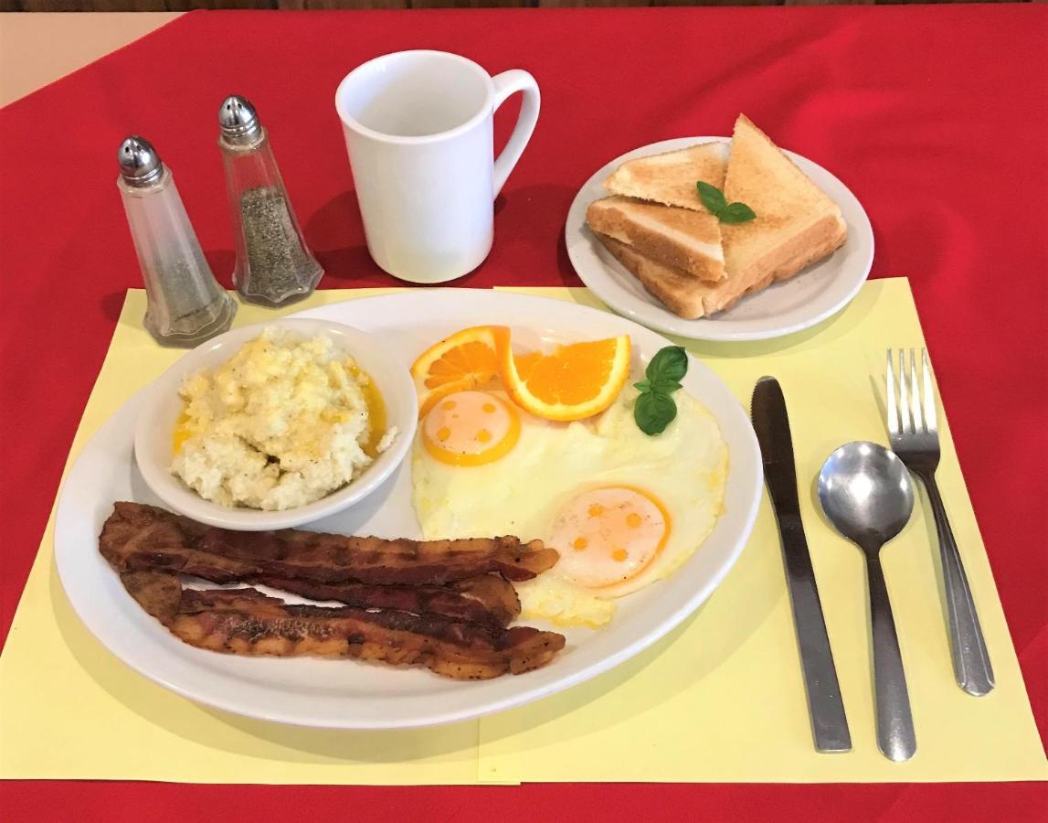 | Best Western Crossroads Inn