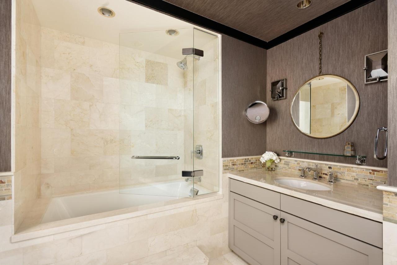 Faro Three-Bedroom Residence King at Four Seasons Residences Vail