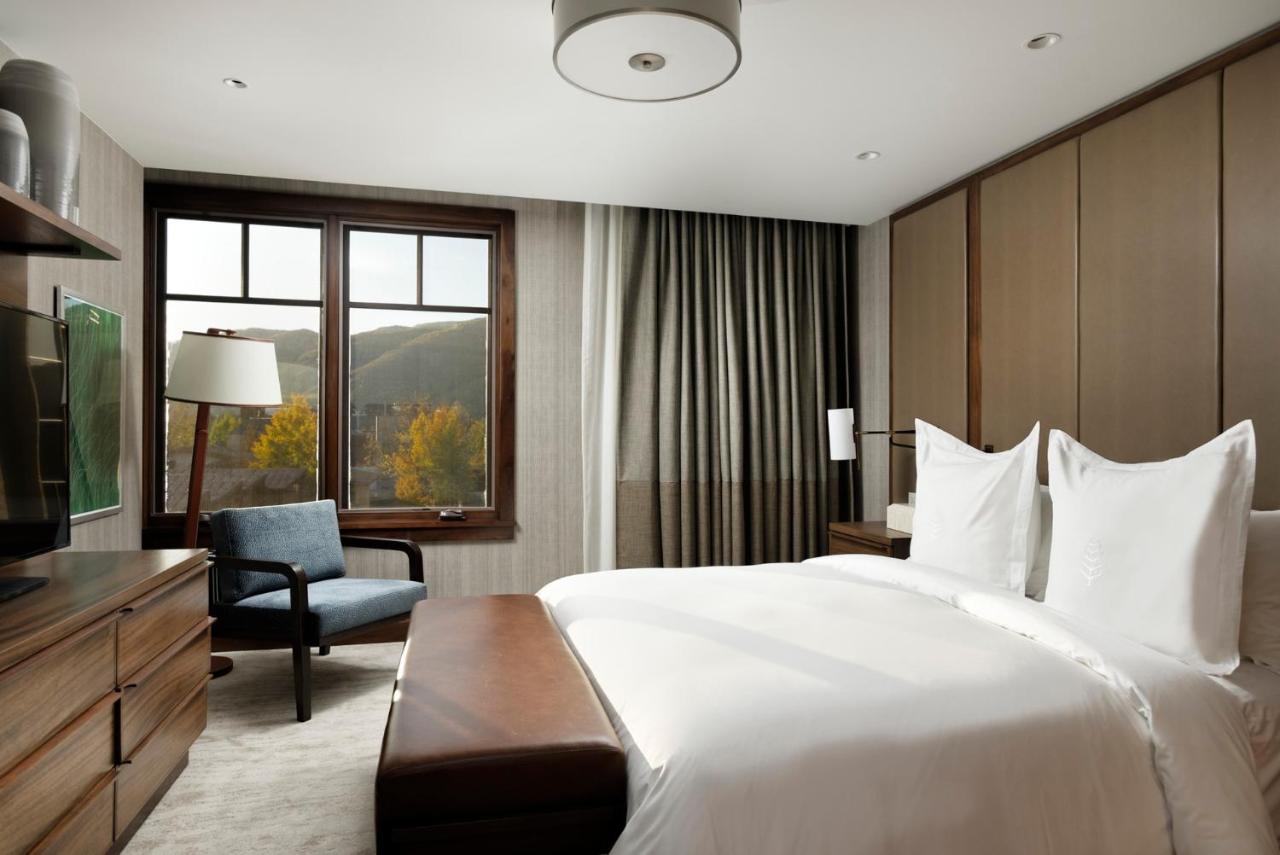 Sundown Three-Bedroom Residence at Four Seasons Residences Vail
