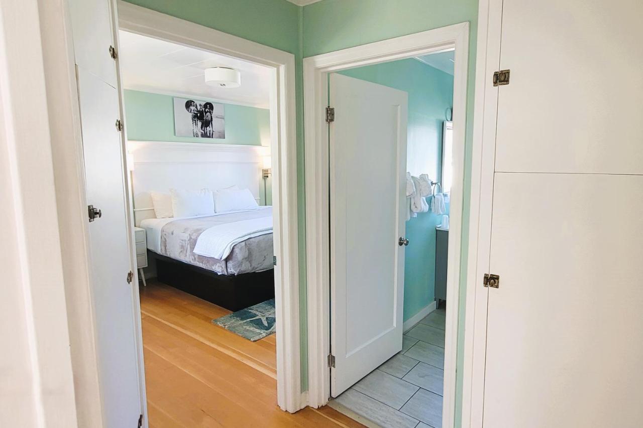 | Beachside Inn