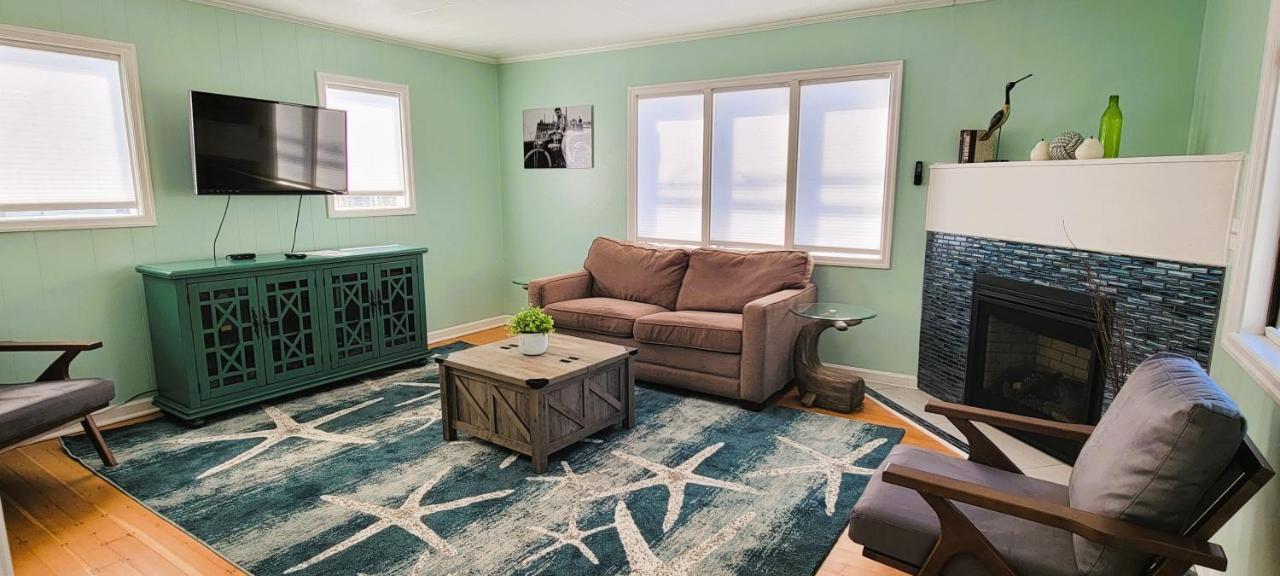 | Beachside Inn