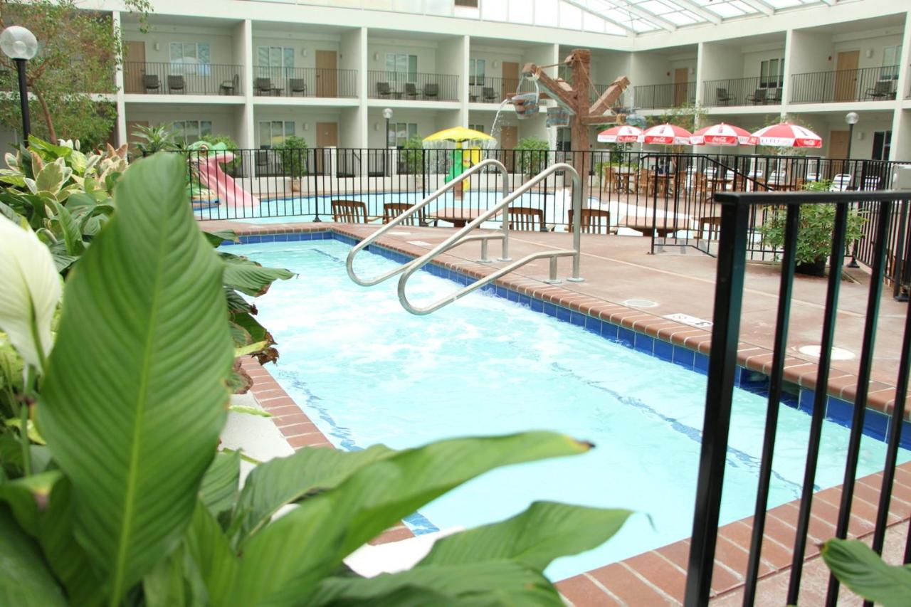 | Adventureland Inn