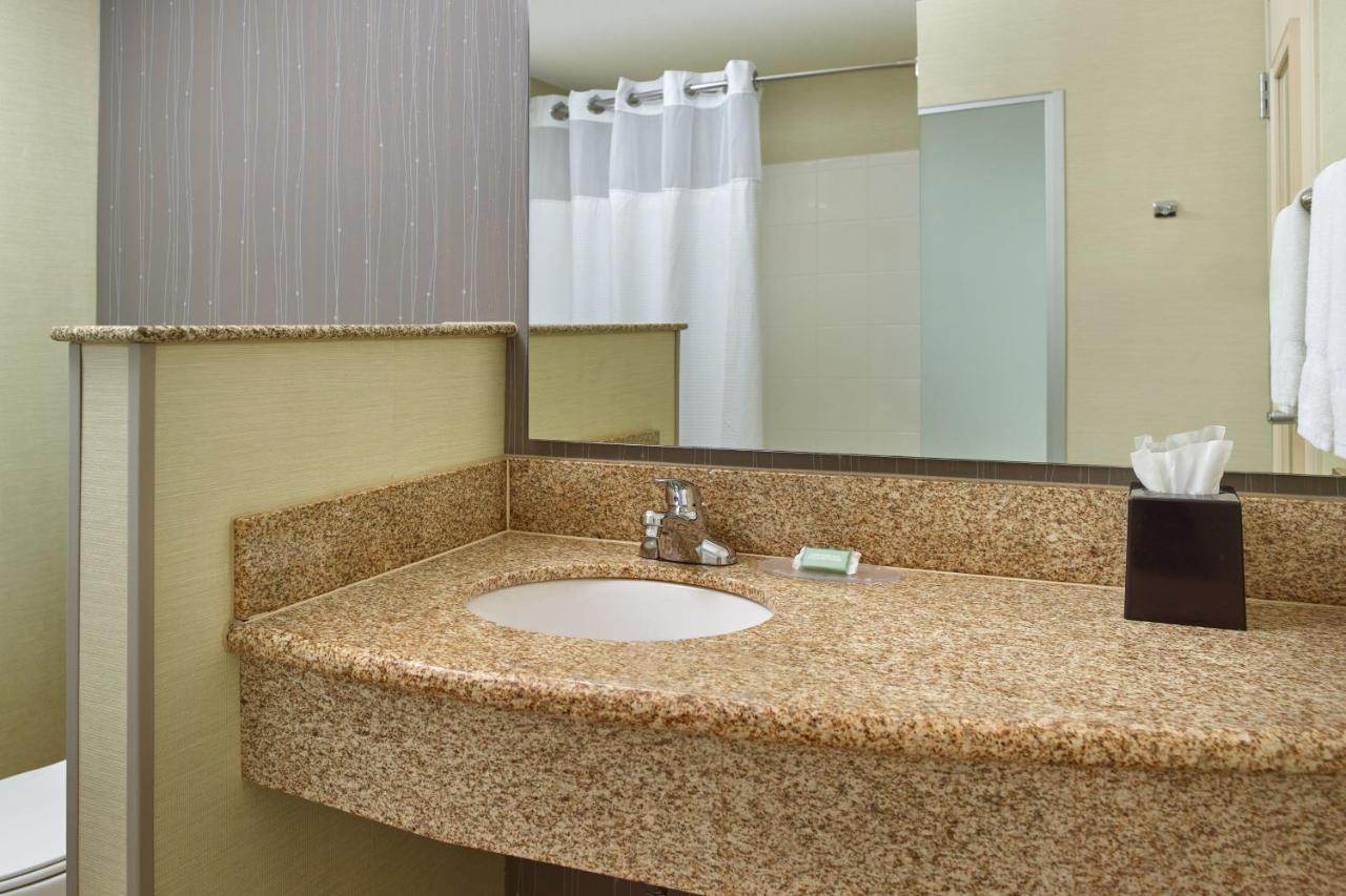 1 Bedroom Larger Suite, 2 Queen, Sofa bed at Courtyard by Marriott Nashville Goodlettsville
