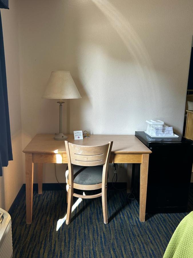  | Ameristay Inn & Suites