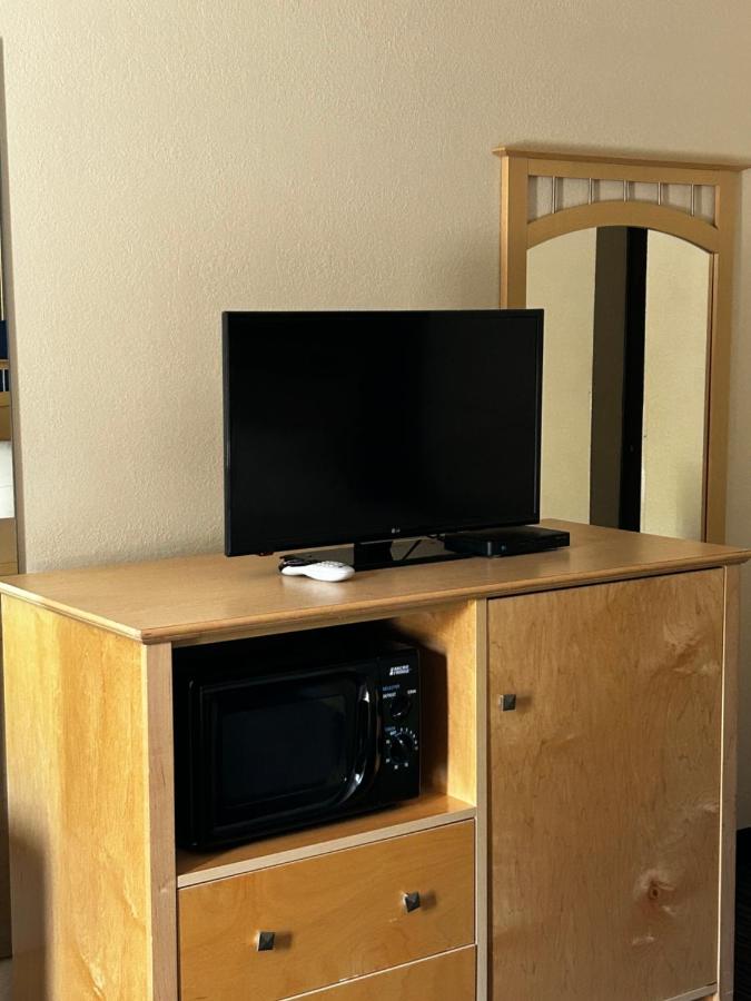  | Ameristay Inn & Suites