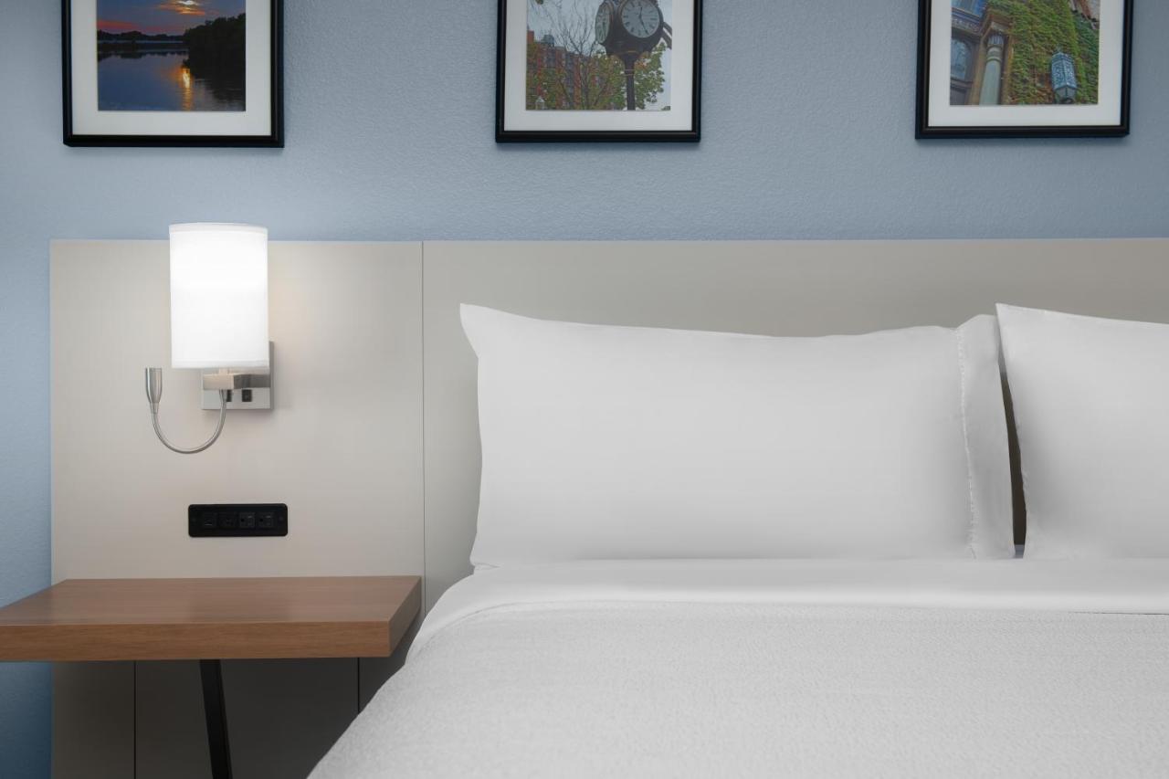 King Room with Sofa Bed - Non-Smoking at Hilton Garden Inn Wilkes Barre