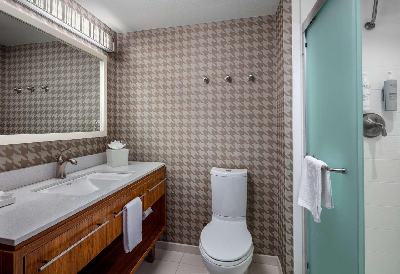 Queen Studio Suite at Home2 Suites by Hilton Little Rock West