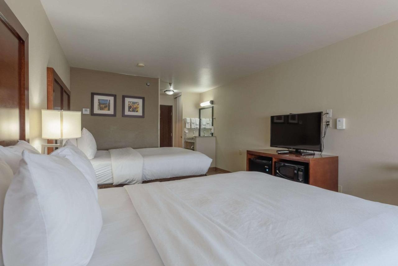 Standard Queen Room with Two Queen Beds - Non-Smoking at Comfort Inn & Suites Alamosa