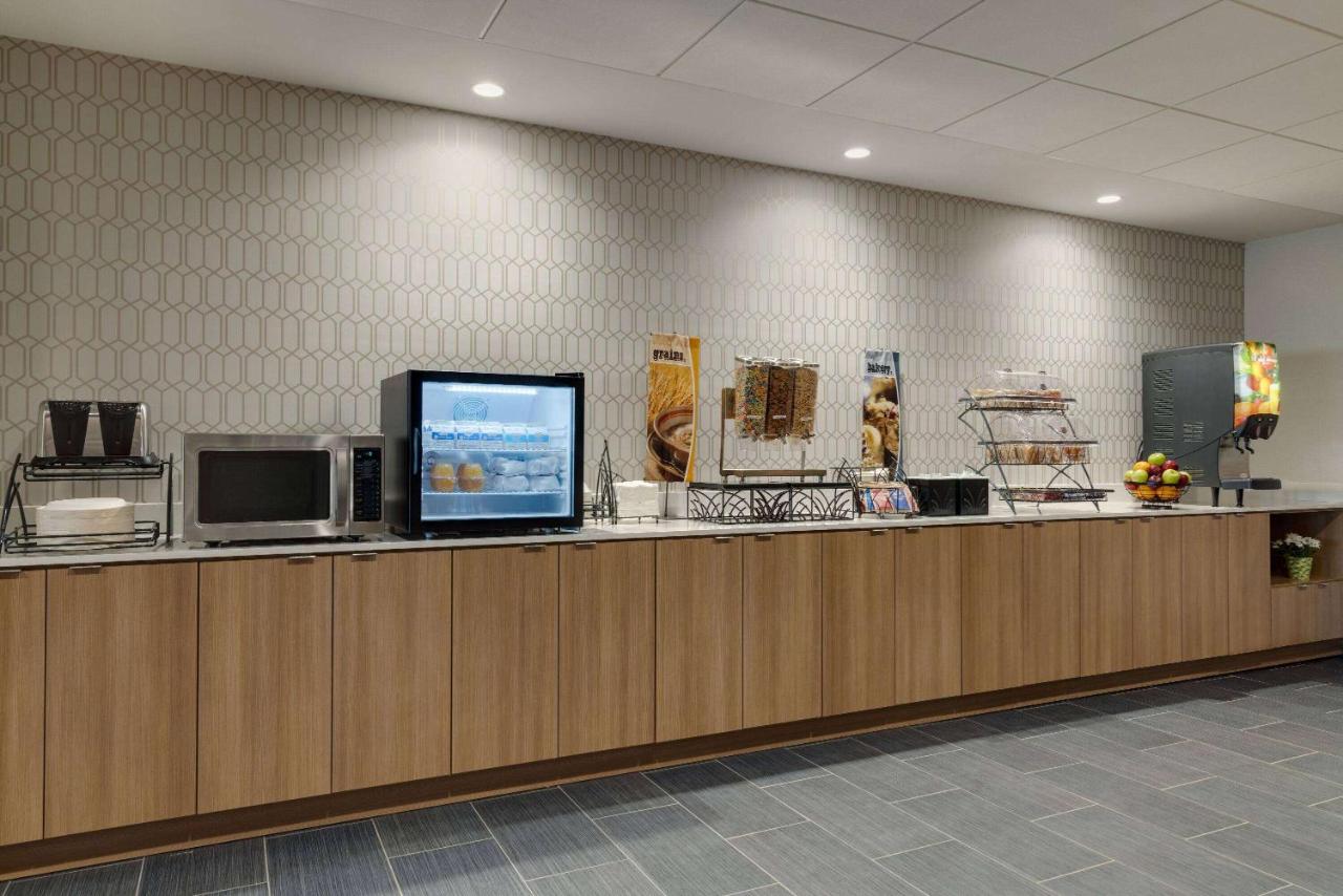 | Microtel Inn & Suites by Wyndham Gambrills