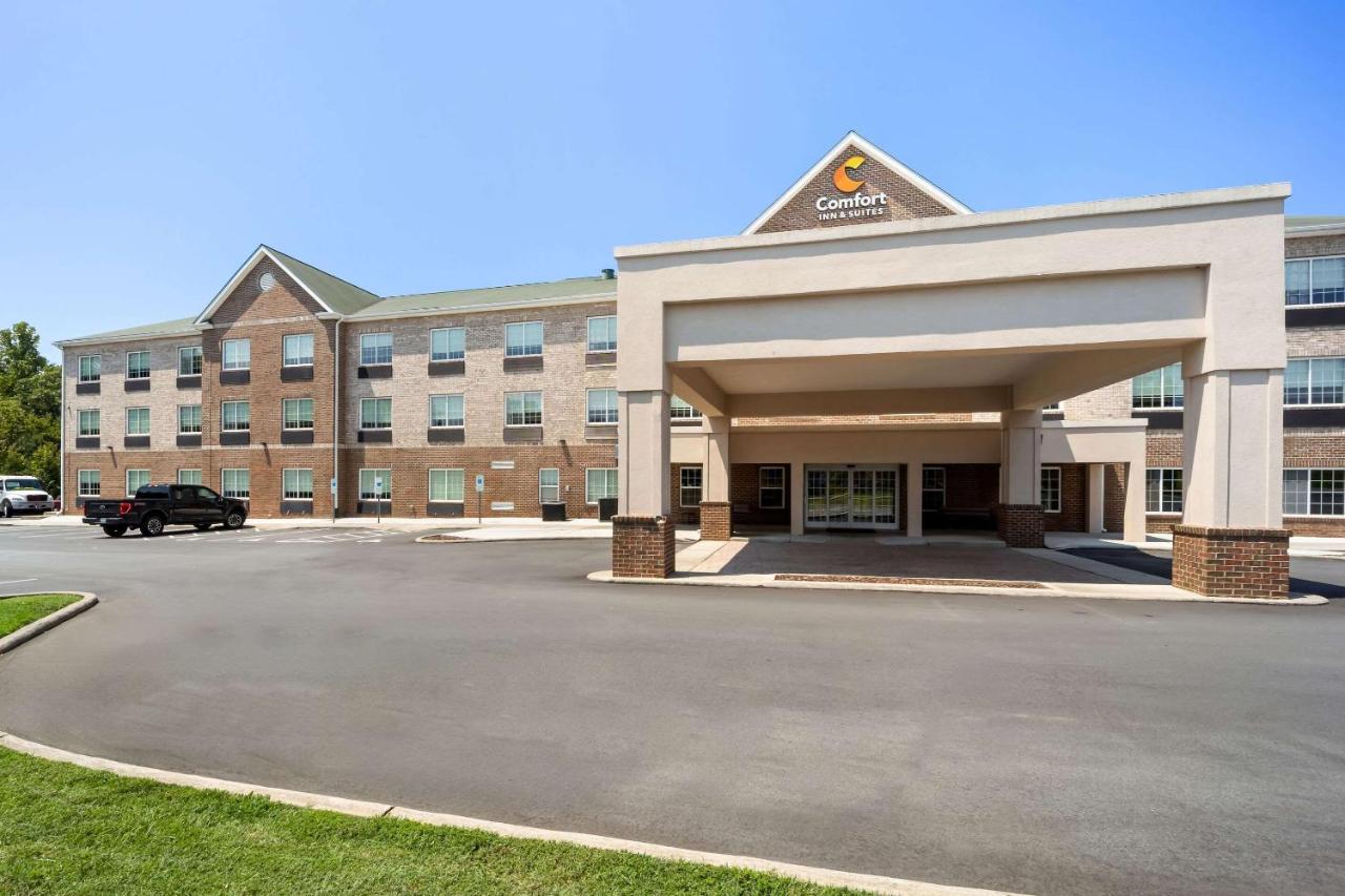 | Comfort Inn & Suites High Point - Archdale