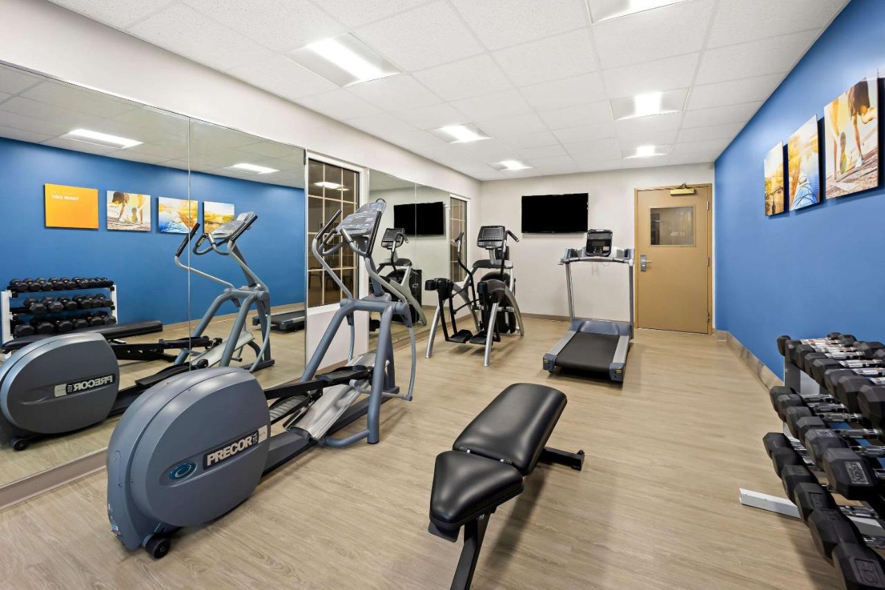 | Comfort Inn & Suites High Point - Archdale