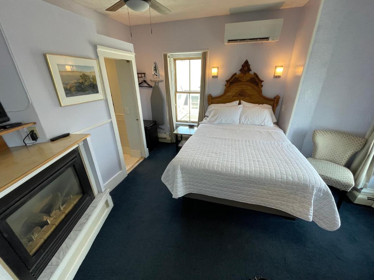 | Brasswood Inn