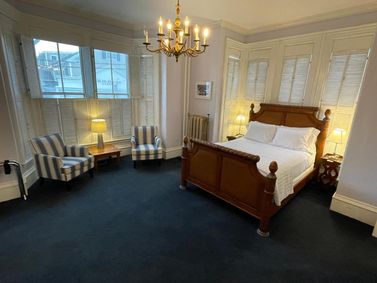 | Brasswood Inn