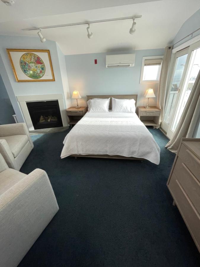 | Brasswood Inn