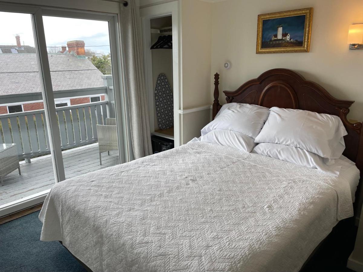| Brasswood Inn
