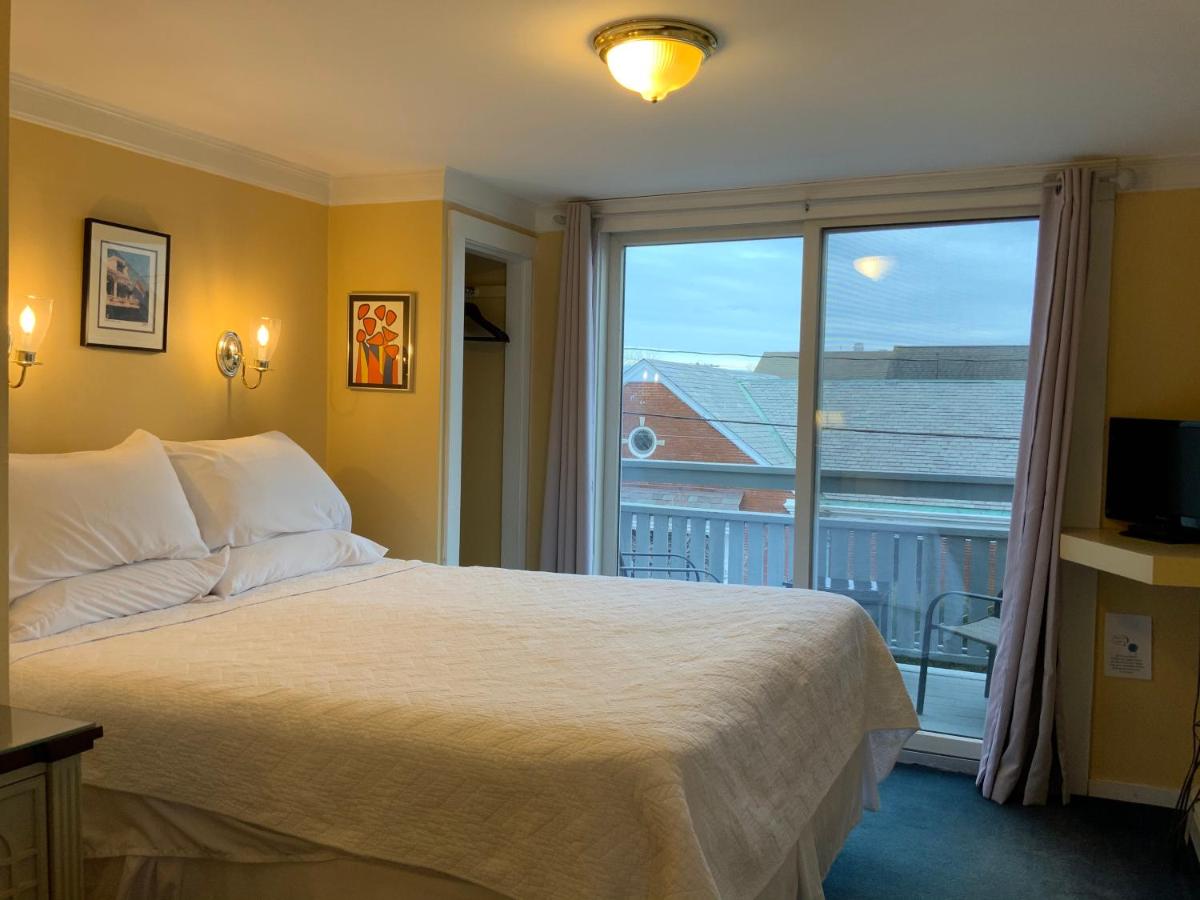  | Brasswood Inn