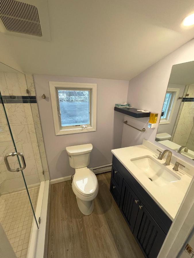 | Brasswood Inn