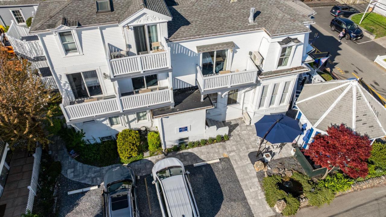 | Brasswood Inn