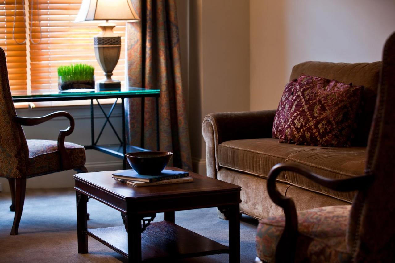 King Suite at Hotel Lombardy