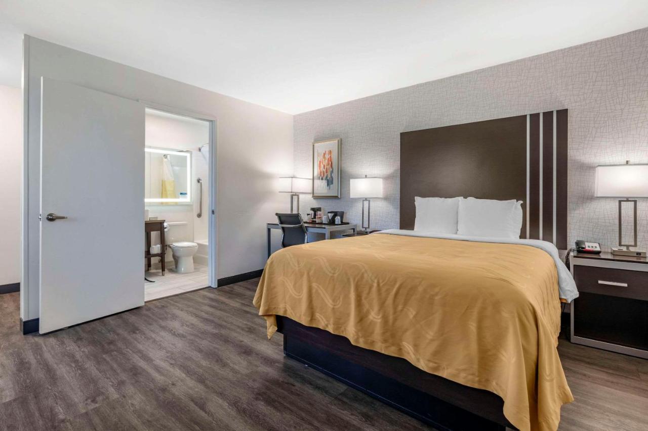 Standard Room, 1 Queen Bed, Non Smoking at Quality Inn Burbank Airport