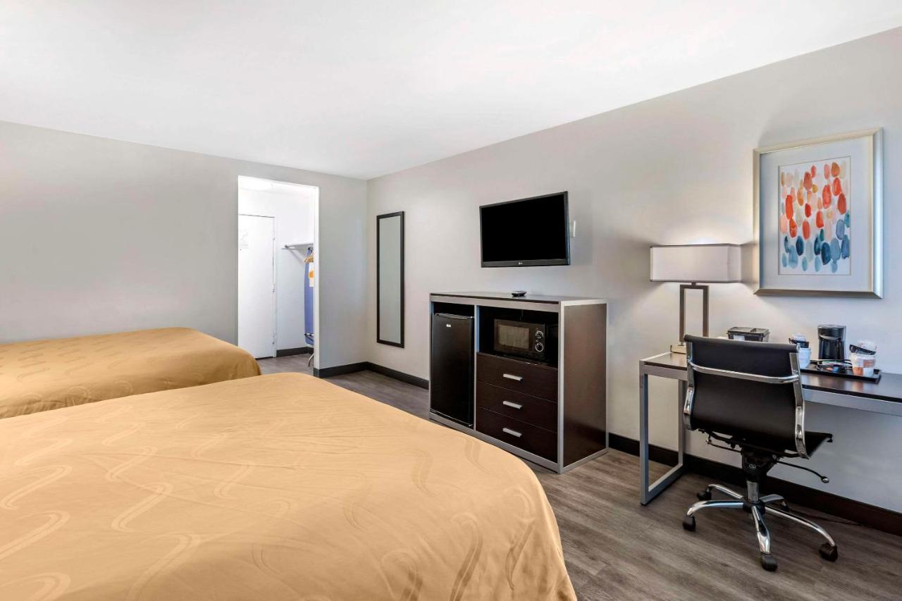 Standard Room, 2 Queen Beds, Non Smoking at Quality Inn Burbank Airport
