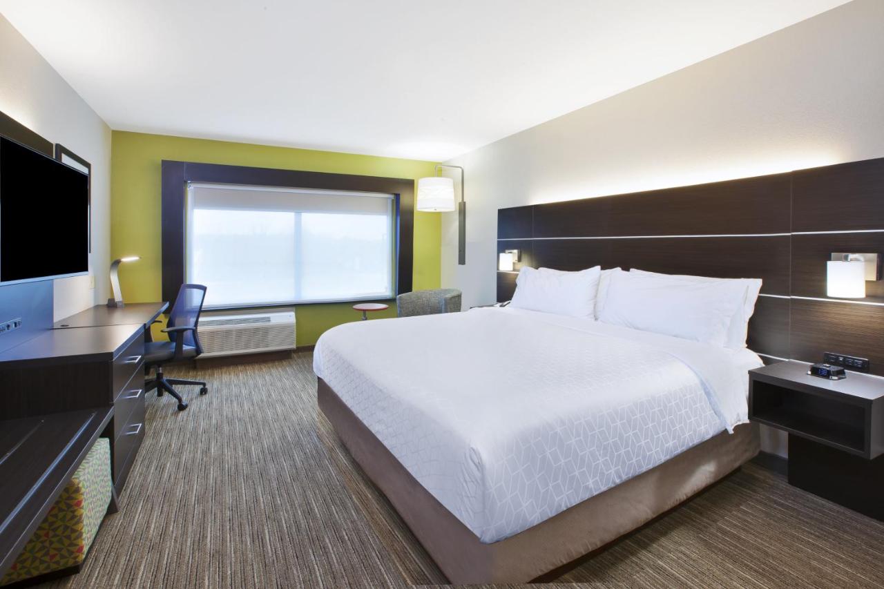 | Holiday Inn Express & Suites - Parkersburg East, an IHG Hotel