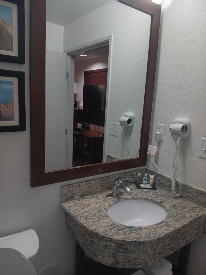 Standard Queen Room - Non-Smoking at Comfort Inn & Suites Aztec - Farmington Area