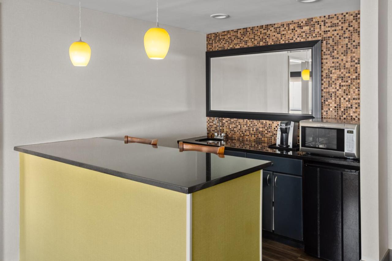 | Holiday Inn Express Stony Brook, an IHG Hotel