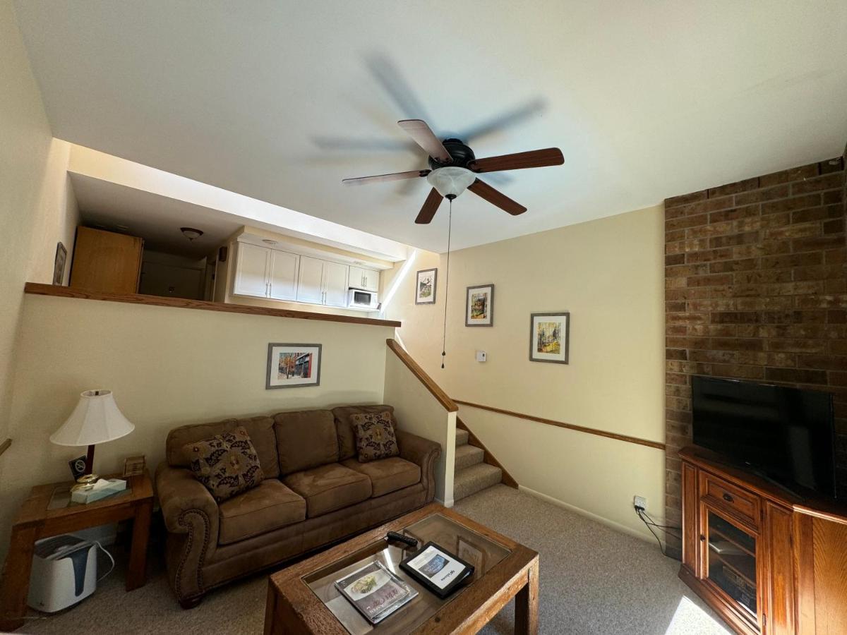 One-Bedroom Apartment at Shadow Mountain Lodge