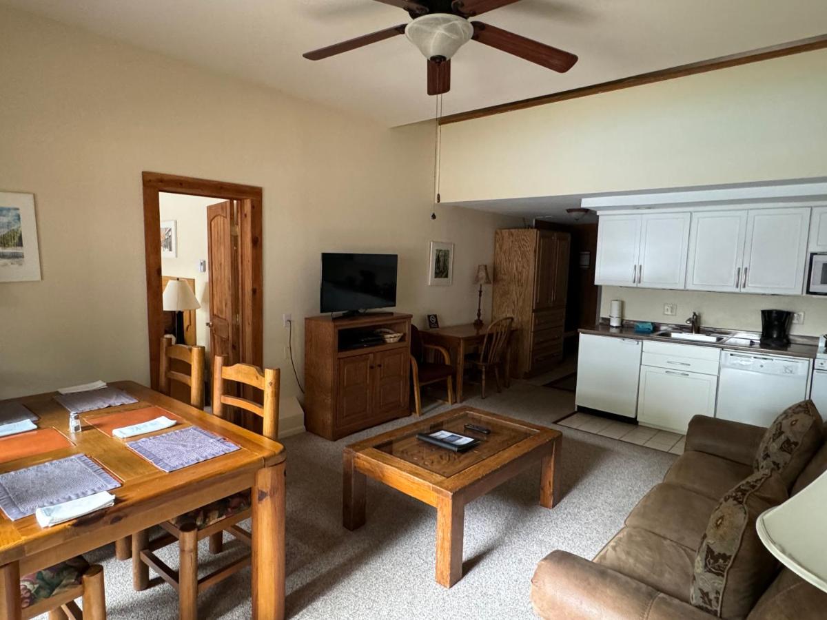 One-Bedroom Apartment at Shadow Mountain Lodge