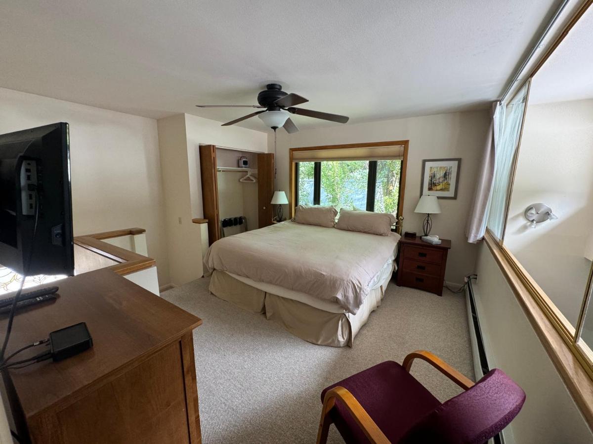 Three-Bedroom Apartment at Shadow Mountain Lodge