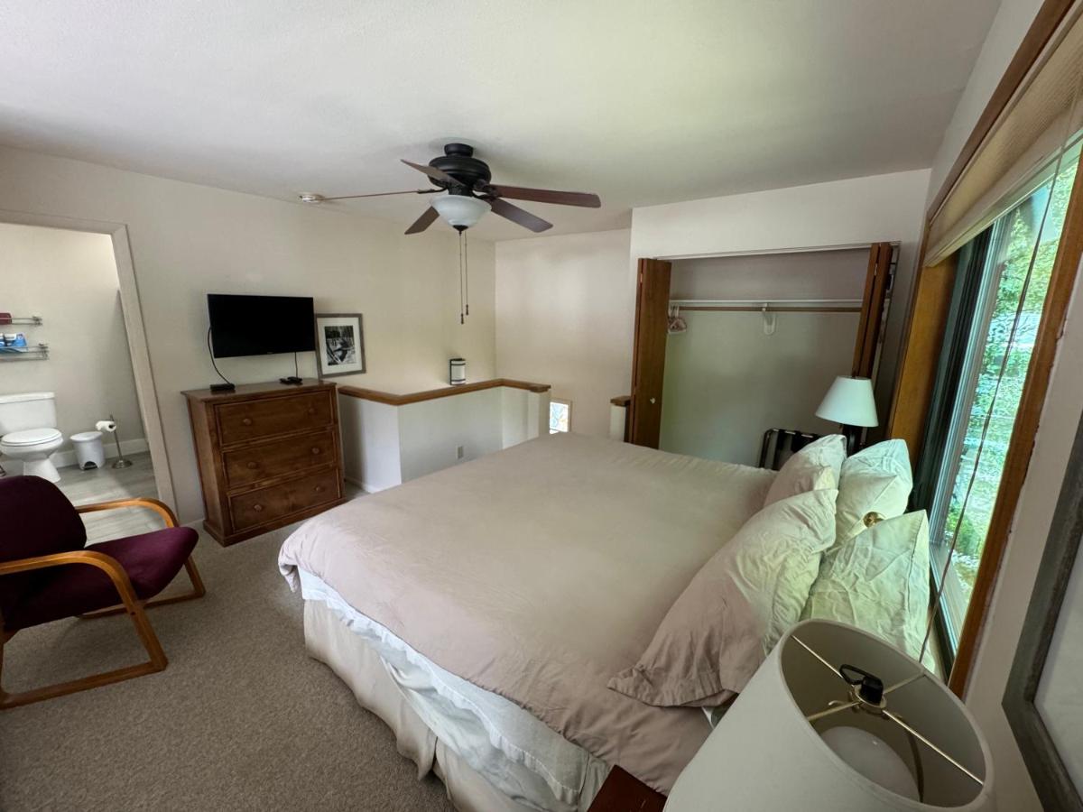 Three-Bedroom Apartment at Shadow Mountain Lodge