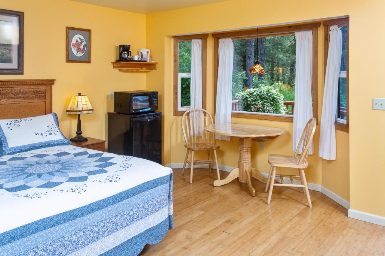 | Steller Inn