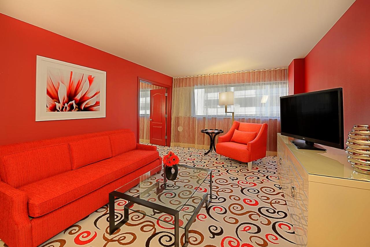 Grand 1-Bedroom Suite King Bed Non-Smoking at Downtown Grand Las Vegas