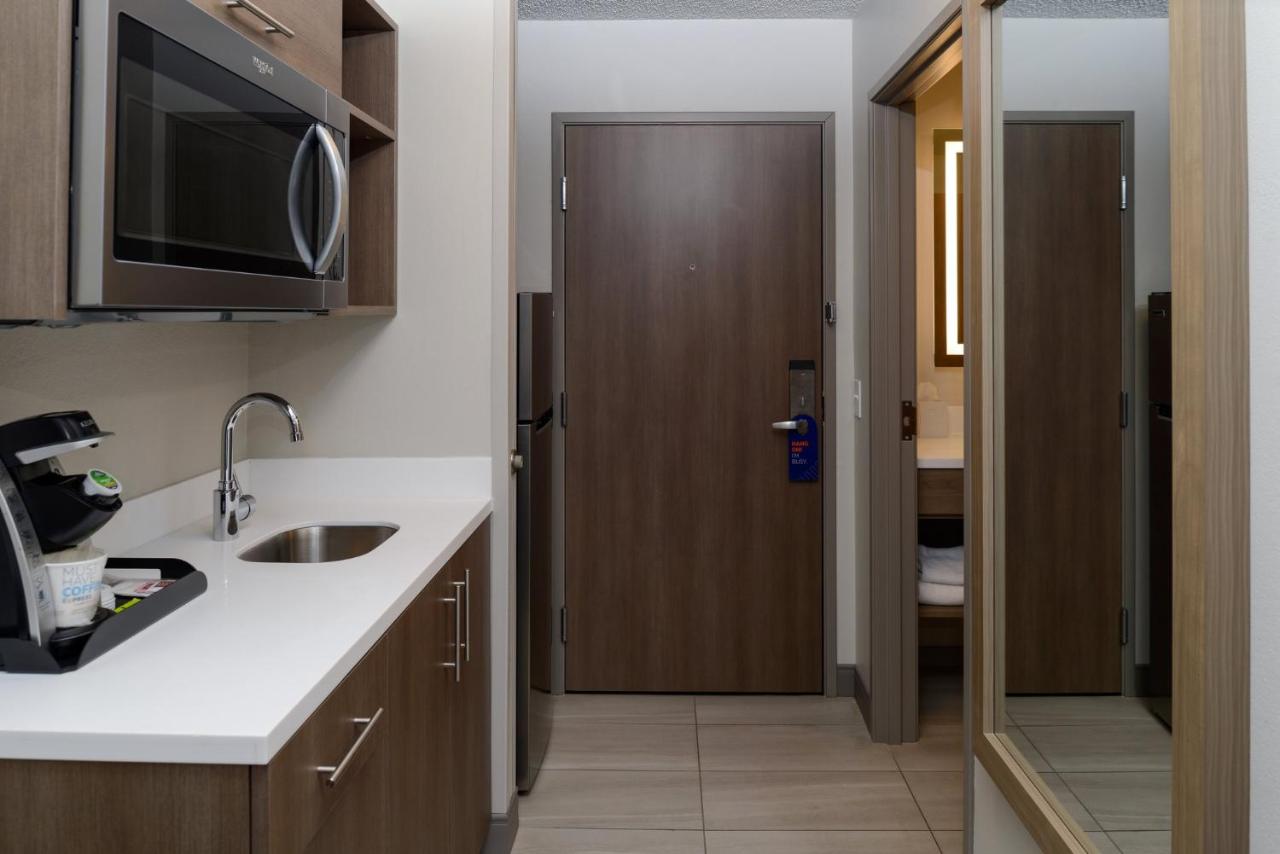 King Suite - Non-Smoking at Holiday Inn Express Hotel and Suites Marysville by IHG