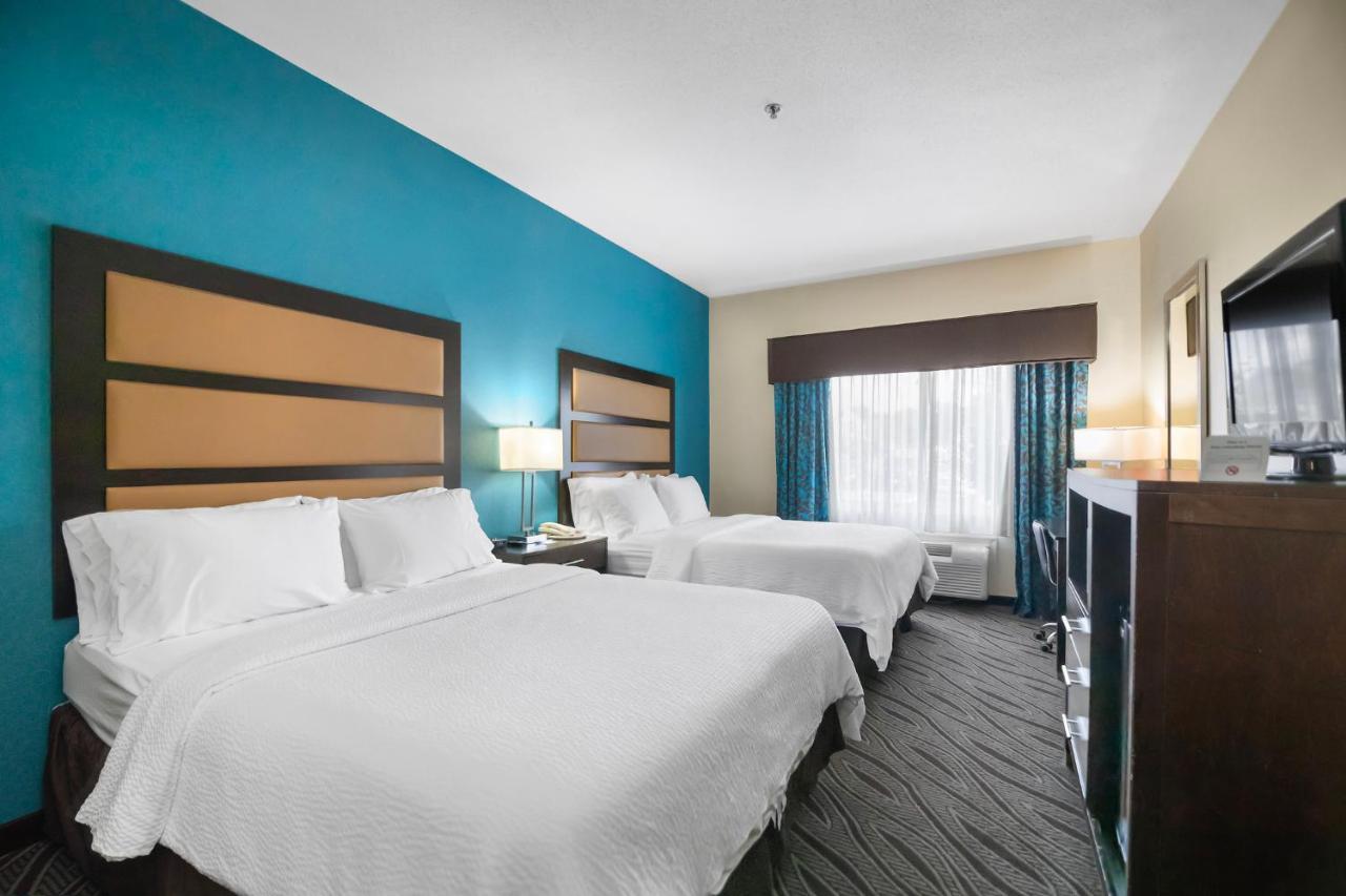 | Holiday Inn Express - Ludlow - Chicopee Area, an IHG Hotel