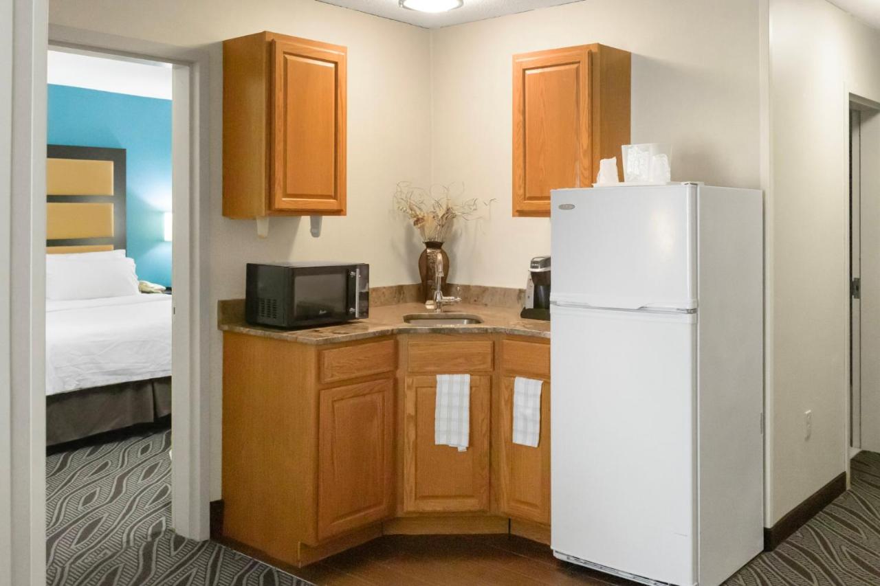 | Holiday Inn Express - Ludlow - Chicopee Area, an IHG Hotel