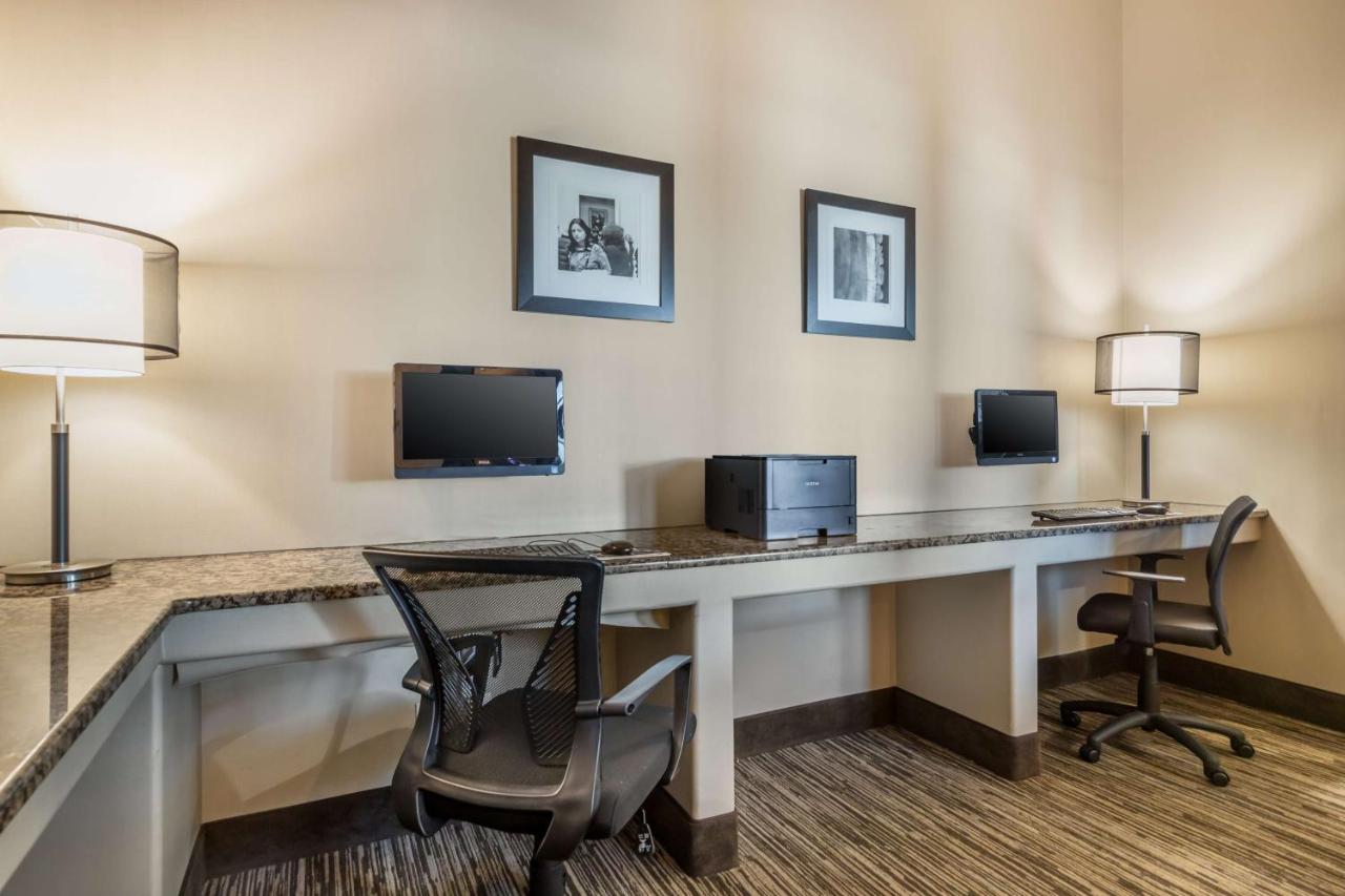  | Best Western Plus Lackland Hotel & Suites