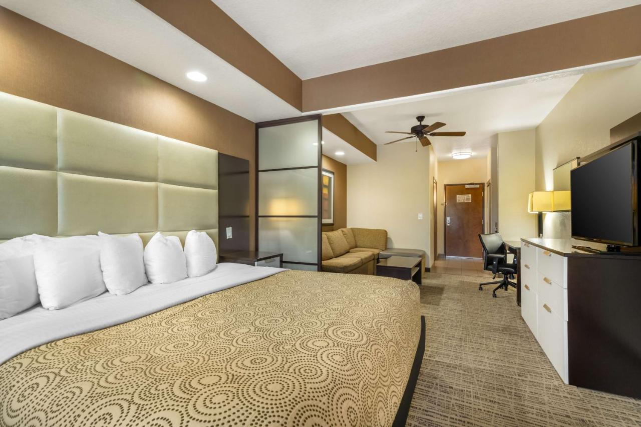  | Best Western Plus Lackland Hotel & Suites