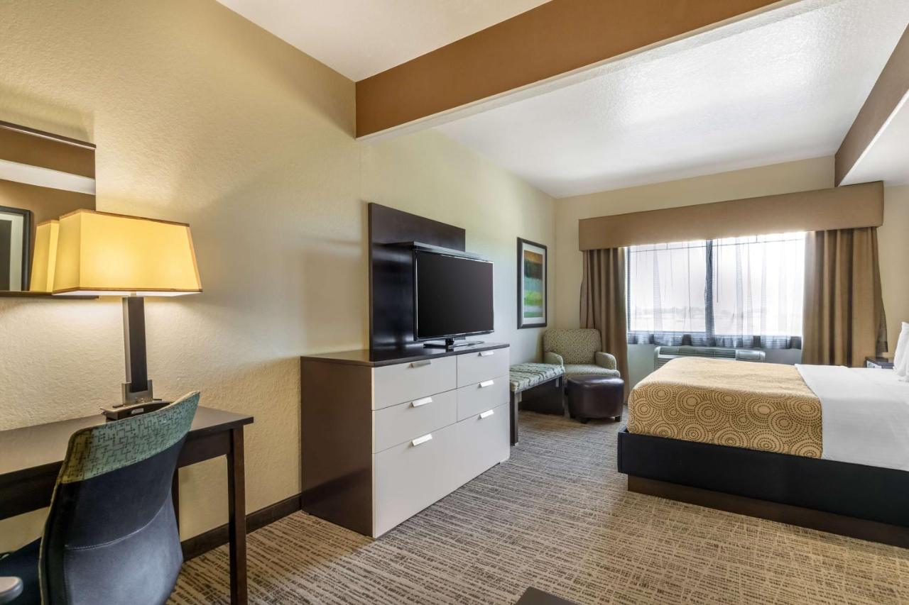  | Best Western Plus Lackland Hotel & Suites