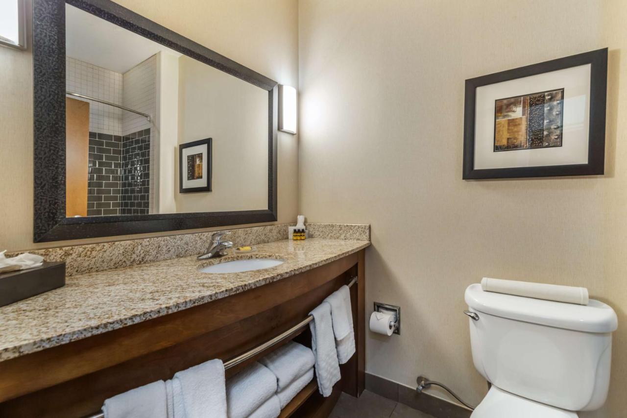  | Best Western Plus Lackland Hotel & Suites