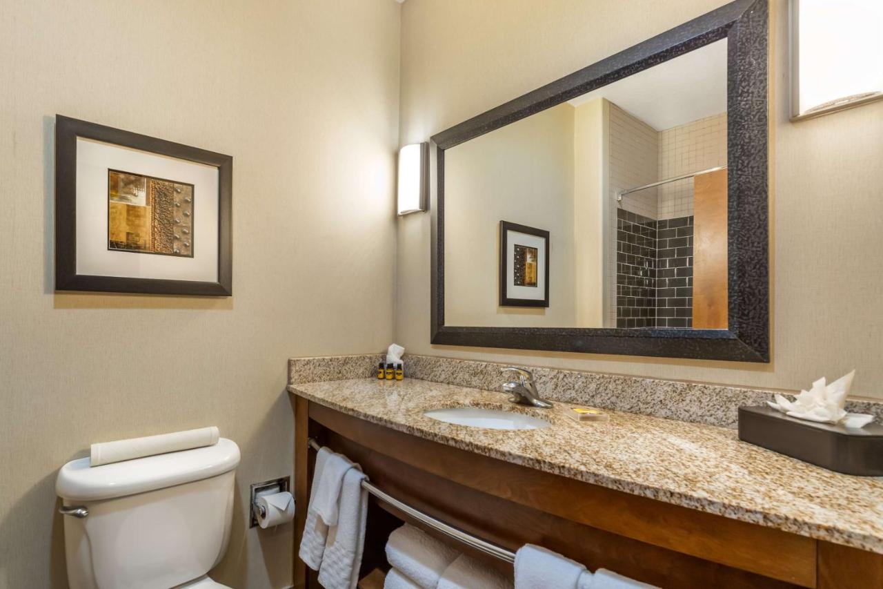  | Best Western Plus Lackland Hotel & Suites