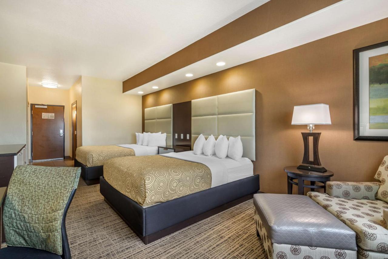  | Best Western Plus Lackland Hotel & Suites